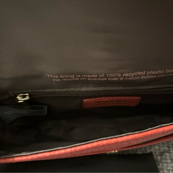 Brand New Matt & Nat Vegan Leather Crossbody with its dust bag ! - Picture 7 of 13